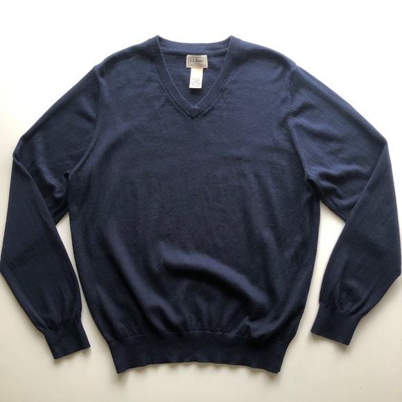 L.L. Bean Men’s Navy Blue Cotton Cashmere V-Neck Knit Sweater M Medium - Picture 2 of 12
